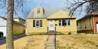 545 E Henry ST 545 E Henry ST Photo Gallery 1
