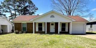7917 Southaven Cir W 7917 Southaven Cir W Photo Gallery 1