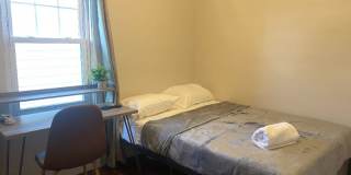 1040 S Plymouth Ave Room 2 1040 S Plymouth Ave Room 2 Photo Gallery 1