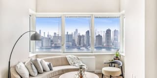52 Center Blvd 2513 52 Center Blvd 2513 Photo Gallery 1