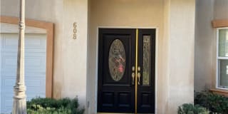 608 W Grand Avenue 608 W Grand Avenue Photo Gallery 1