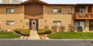 8000 Archer Avenue 8000 Archer Avenue Photo Gallery 1
