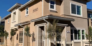 28385 Oriole Way 28385 Oriole Way Photo Gallery 1