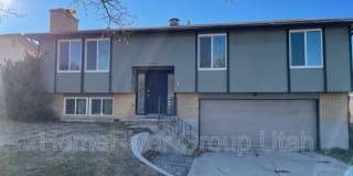 4412 S Orleans Way 4412 S Orleans Way Photo Gallery 1