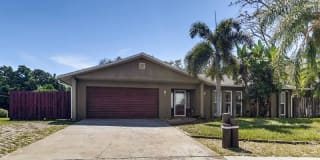 527 Wayfarer Dr 527 Wayfarer Dr Photo Gallery 1