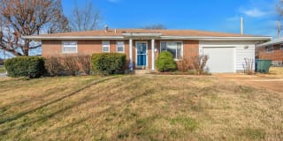 7357 Field Avenue 7357 Field Avenue Photo Gallery 1