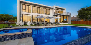 5420 SW 72nd Ave 5420 SW 72nd Ave Photo Gallery 1