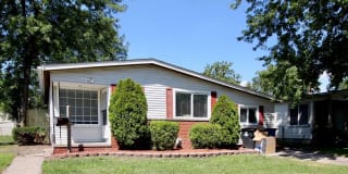 602 S Hawthorne 602 S Hawthorne Photo Gallery 1