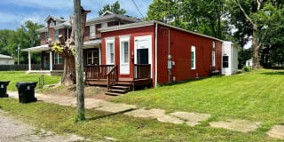 2331 Cedar St 2331 Cedar St Photo Gallery 1