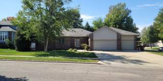 7301 South Russet Drive 7301 South Russet Drive Photo Gallery 1