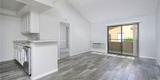 4768 Lakeview Avenue 4768 Lakeview Avenue Photo Gallery 1