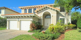 18946 SW 76 AV 18946 SW 76 AV Photo Gallery 1