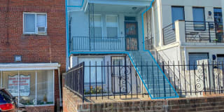 317 T St NE 317 T St NE Photo Gallery 1