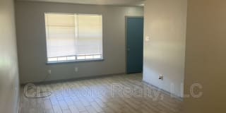 730 N Merton St 730 N Merton St Photo Gallery 1