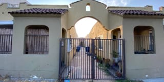 621 S Soto St 621 S Soto St Photo Gallery 1