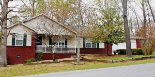 2 Albany LN 2 Albany LN Photo Gallery 1