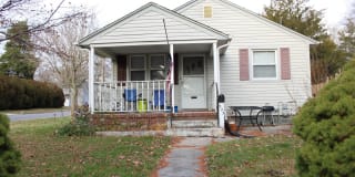 323 UNIVERSITY BOULEVARD 323 UNIVERSITY BOULEVARD Photo Gallery 1