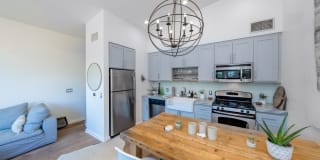 687 S. Coast Hwy #305 687 S. Coast Hwy #305 Photo Gallery 1
