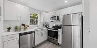 Sunhouse Apartments Sunhouse Apartments Photo Gallery 1