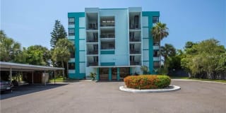 1848 SHORE DRIVE S 1848 SHORE DRIVE S Photo Gallery 1