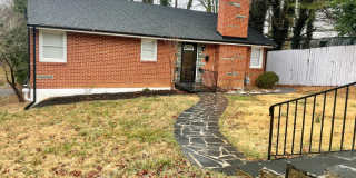 512 Oakridge Blvd 512 Oakridge Blvd Photo Gallery 1
