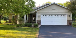 740 Woodridge Dr South 740 Woodridge Dr South Photo Gallery 1