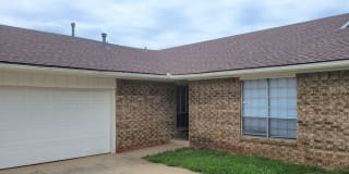 11811 N Francis Ave 11811 N Francis Ave Photo Gallery 1