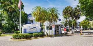 9373 Fontainebleau Blvd 9373 Fontainebleau Blvd Photo Gallery 1
