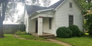 2020 Woodlawn Avenue 2020 Woodlawn Avenue Photo Gallery 1