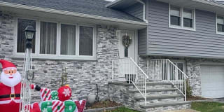 323 Garibaldi Avenue 323 Garibaldi Avenue Photo Gallery 1