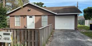 4850 SW 25th Ave 4850 SW 25th Ave Photo Gallery 1