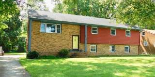 1005 Smithfield Avenue 1005 Smithfield Avenue Photo Gallery 1