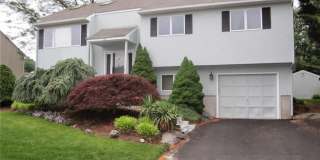 66 Valley View Drive 66 Valley View Drive Photo Gallery 1