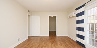 414 Woodhaven Court - #B 414 Woodhaven Court - #B Photo Gallery 1