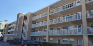 300 64th Ave Apt 420 300 64th Ave Apt 420 Photo Gallery 1