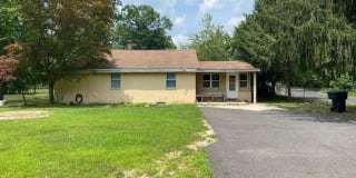 1601 W Lake Ave 1601 W Lake Ave Photo Gallery 1
