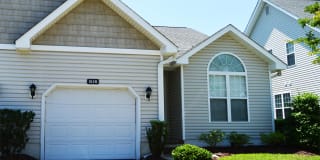 511 Village Green Dr.- B 511 Village Green Dr.- B Photo Gallery 1
