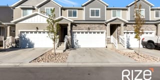 671 Fall Creek Dr 671 Fall Creek Dr Photo Gallery 1