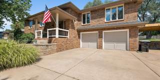 5936 S Roanoke Ave 5936 S Roanoke Ave Photo Gallery 1