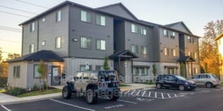 4255 Hawthorne Ave NE 4255 Hawthorne Ave NE Photo Gallery 1