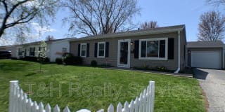 930 Highlander Dr 930 Highlander Dr Photo Gallery 1