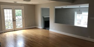 830 Oakview Dr 830 Oakview Dr Photo Gallery 1