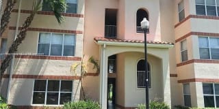 3390 N Pinewalk Dr N 3390 N Pinewalk Dr N Photo Gallery 1