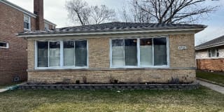 8736 Hamlin Ave 8736 Hamlin Ave Photo Gallery 1