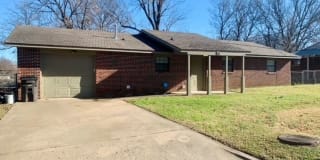 514 SE Greystone Ave 514 SE Greystone Ave Photo Gallery 1