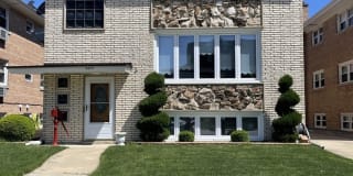8520 W Berwyn Avenue 8520 W Berwyn Avenue Photo Gallery 1