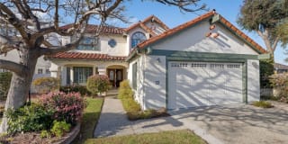 19 Village Circle 19 Village Circle Photo Gallery 1