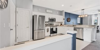 863 Hampton CIR 863 Hampton CIR Photo Gallery 1