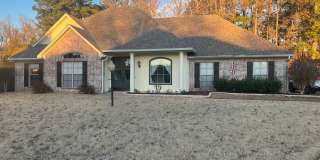 472 Grand Oaks Drive 472 Grand Oaks Drive Photo Gallery 1