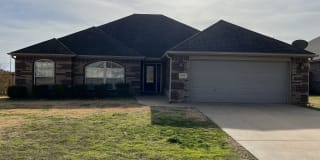 1250 Kensington Dr 1250 Kensington Dr Photo Gallery 1